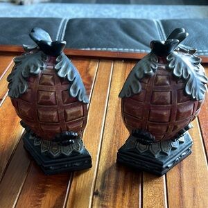 Hawaii Tradewinds Bay bookends. Poly Stone​